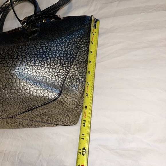 Burberry Dewsbury Gradient metallic tote - Picture 10 of 16